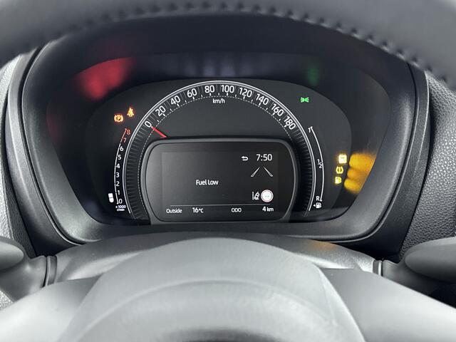 Toyota AYGO X 1.0 VVT-i MT Play | Apple Carplay & Android Auto | Parkeercamera | | Direct leverbaar |
