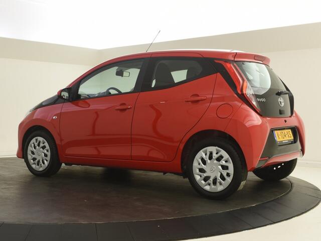 Toyota AYGO 1.0 VVT-i x-play | Automaat | Camera
