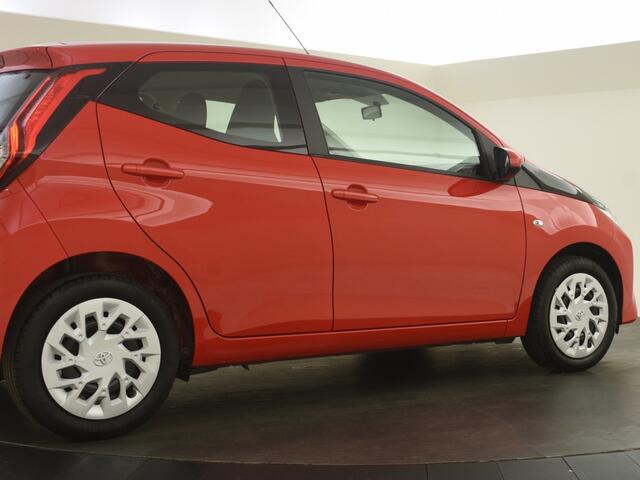 Toyota AYGO 1.0 VVT-i x-play | Automaat | Camera