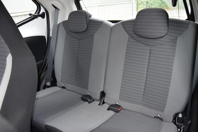 Toyota AYGO 1.0 VVT-i x-play | Cruise control | Bluetooth | Achteruitrijcamera |