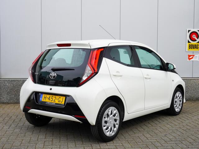Toyota AYGO 1.0 VVT-i x-play CarPlay | Airco | NAP | Bluetooth