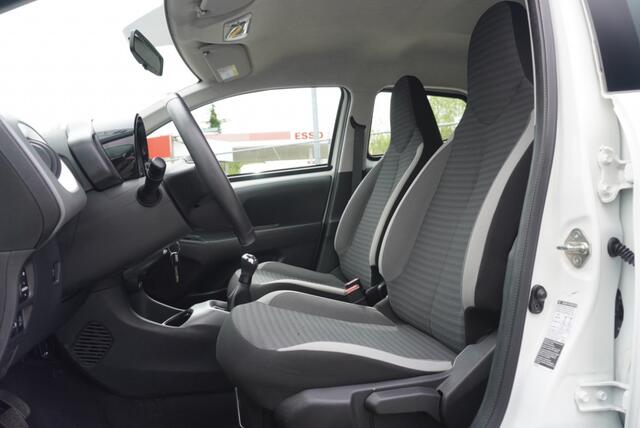 Toyota AYGO 1.0 VVT-i x-play CarPlay | Airco | NAP | Bluetooth