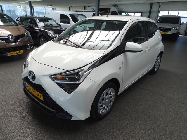 Toyota AYGO 1.0 VVT-i x-play limited Carplay, Airco, Etc
