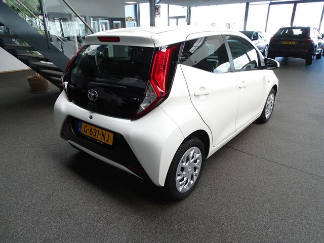 Toyota AYGO 1.0 VVT-i x-play limited Carplay, Airco, Etc