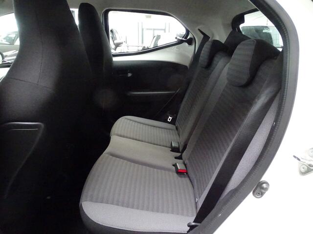 Toyota AYGO 1.0 VVT-i x-play limited Carplay, Airco, Etc