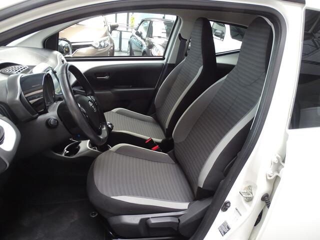 Toyota AYGO 1.0 VVT-i x-play limited Carplay, Airco, Etc