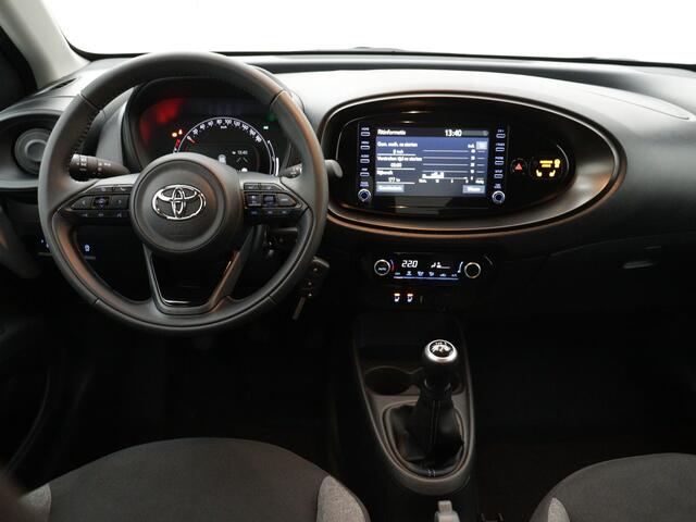 Toyota AYGO X 1.0 VVT-i MT first Limited | Stoelverwarming | Camera | DAB Radio |