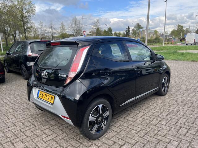 Toyota AYGO 1.0 VVT-i x-clusiv Navi Lmv Bluetooth Nap