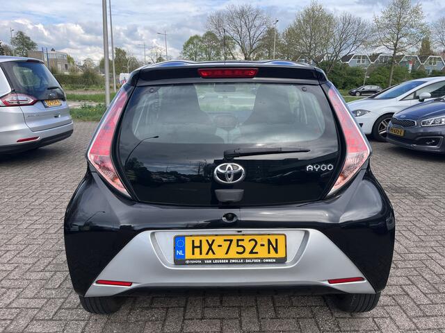 Toyota AYGO 1.0 VVT-i x-clusiv Navi Lmv Bluetooth Nap