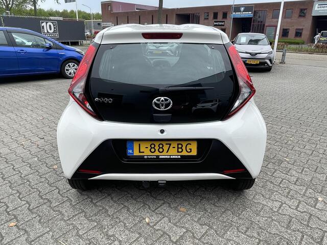Toyota AYGO 1.0 VVT-i x-fun