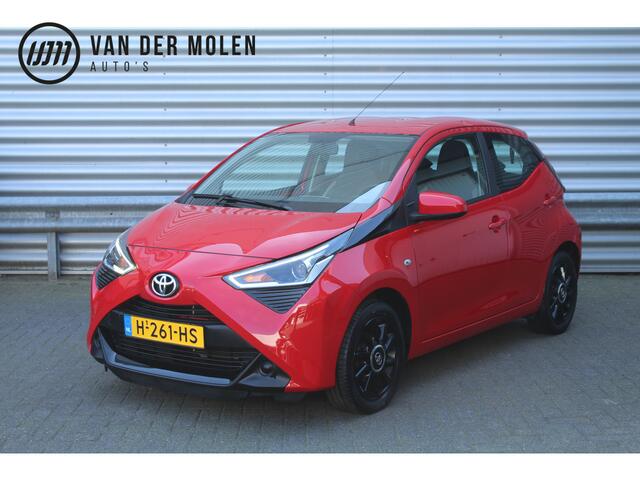 Toyota AYGO 1.0 VVT-i 73pk x-play NL-Auto NAP 10 jaar Garantie Airco Camera Carplay 15"LMV CPV El. Ramen 1e eigenaar