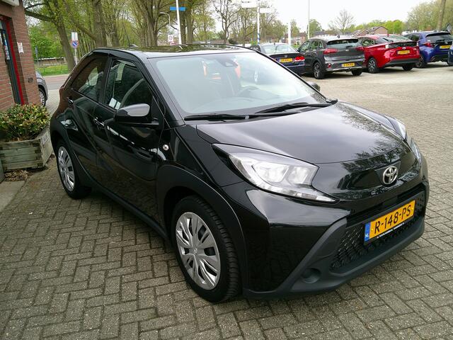 Toyota AYGO X 1.0 VVT-i MT Play