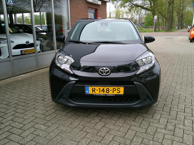 Toyota AYGO X 1.0 VVT-i MT Play