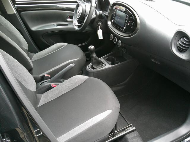 Toyota AYGO X 1.0 VVT-i MT Play