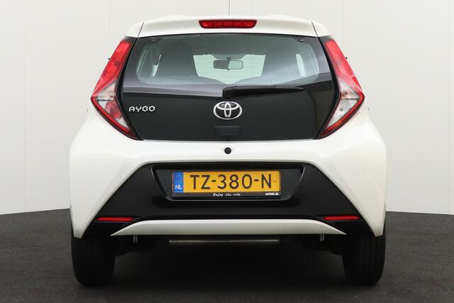 Toyota AYGO 1.0 VVT-i x-play Navi Camera Apple Carplay/ Android auto