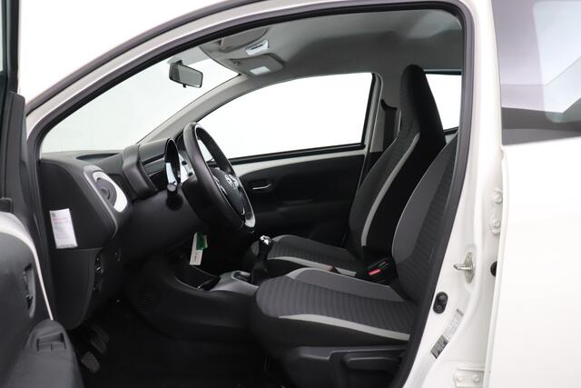 Toyota AYGO 1.0 VVT-i x-play Navi Camera Apple Carplay/ Android auto