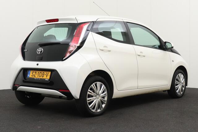 Toyota AYGO 1.0 VVT-i X-Play Navi Camera Apple Carplay/ Android auto