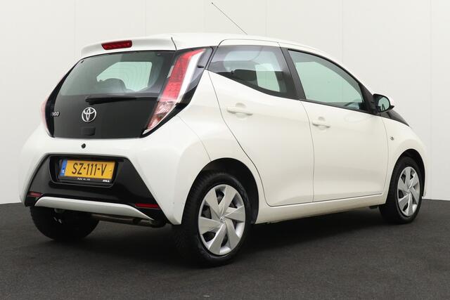 Toyota AYGO 1.0 VVT-i x-Play Navi Camera Apple Carplay/ Android auto