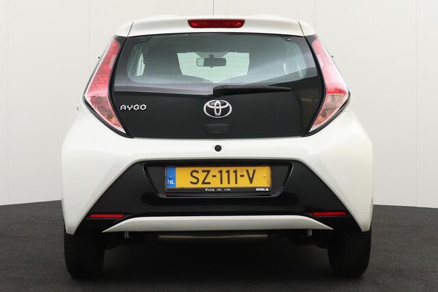 Toyota AYGO 1.0 VVT-i x-Play Navi Camera Apple Carplay/ Android auto