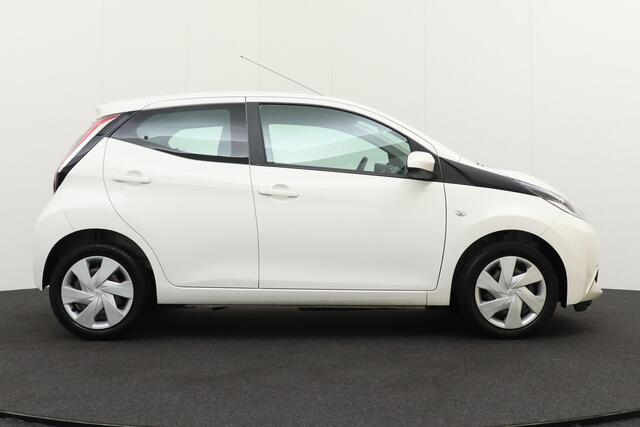 Toyota AYGO 1.0 VVT-i x-Play Navi Camera Apple Carplay/ Android auto