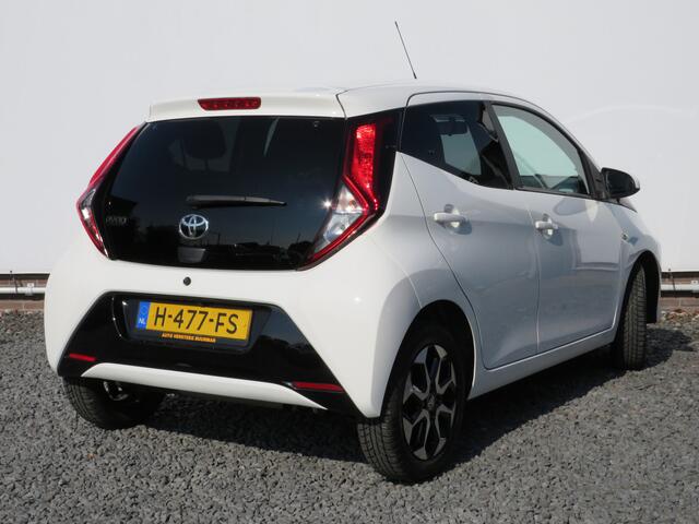 Toyota AYGO 1.0 VVT-i x-joy 1e Eigenaar, Dealer onderhouden, Achteruitrijcamera en LM-Velgen
