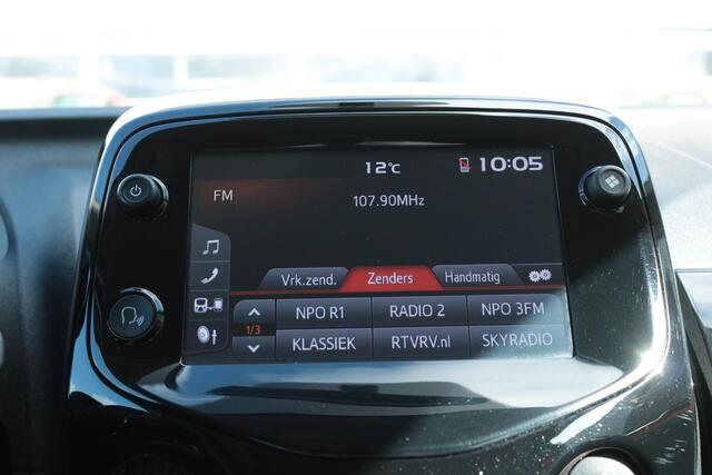 Toyota AYGO 1.0 VVT-i X-CITE Automaat, Airco, Apple Carplay / Android Auto, Camera, Bluetooth, Snelheidsbegrenzer!