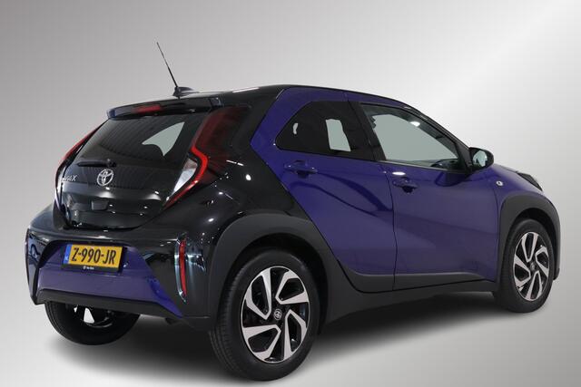 Toyota AYGO X 1.0 VVT-i MT Envy Limited, Apple Carplay, Android Auto, Stoelverwarming, Parkeersensoren voor en achter, Keyless entry, Navigatie, LED verlichting!