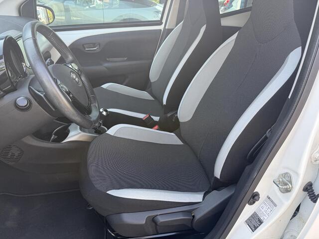 Toyota AYGO 1.0 VVT-i x-play