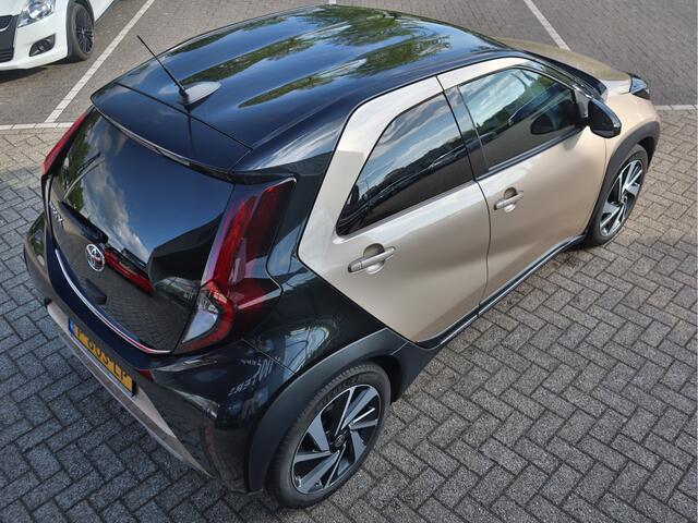 Toyota AYGO X 1.0 VVT-i MT Envy ECC-Airco Cr.Control ESP JBL Smartlink-Navi+Camera LED PrivacyGlass
