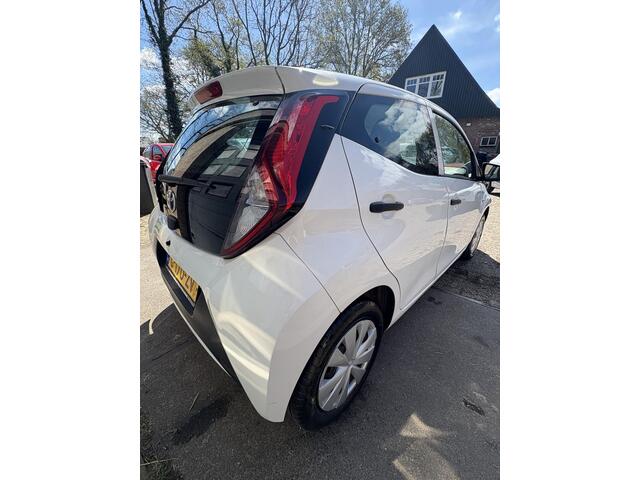 Toyota AYGO 1.0 VVT-i x-fun 5Drs/Airco/Led/NAP