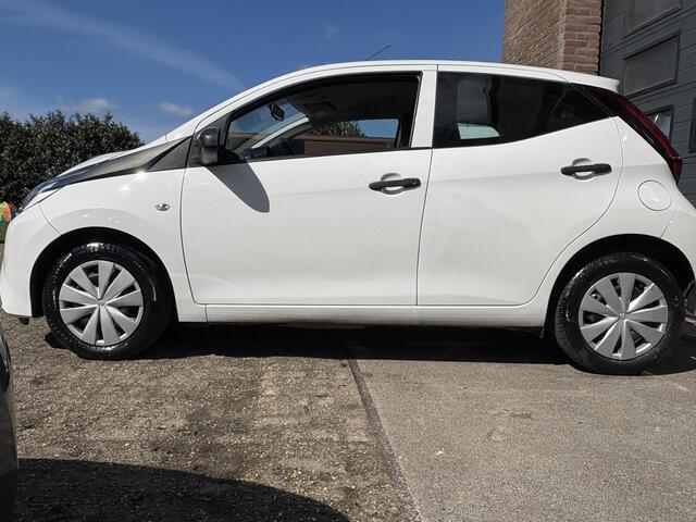 Toyota AYGO 1.0 VVT-i x-fun 5Drs/Airco/Led/NAP