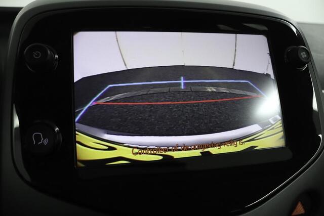 Toyota AYGO 1.0 VVT-i x-play | Automaat | Airco | Achteruitrijcamera | Bluetooth | Apple Carplay| Android Auto |