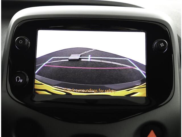Toyota AYGO 1.0 VVT-i x-play | Automaat | Apple Carplay & Android auto | Airco |