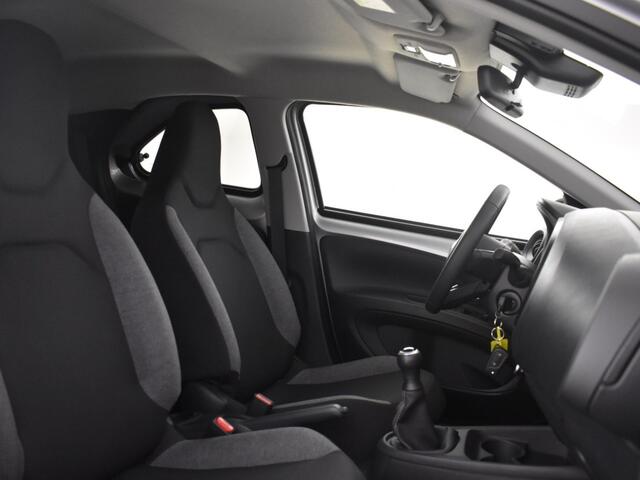 Toyota AYGO 1.0 VVT-i MT First Edition | Stoelverwarming | Camera