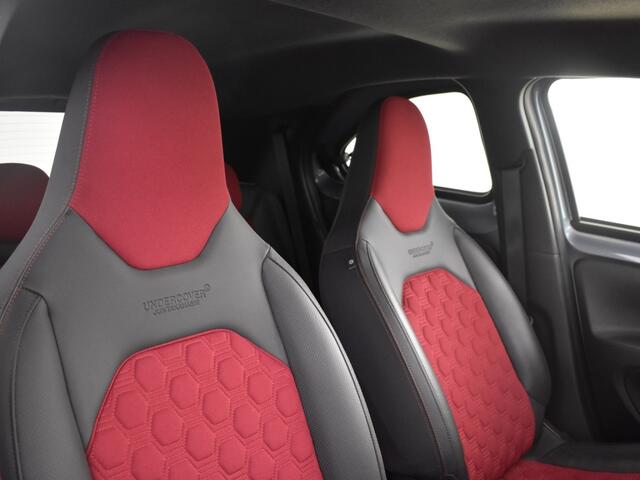 Toyota AYGO 1.0 VVT-i MT Undercover | JBL | Parkeersensoren V+A | Stoelverwa