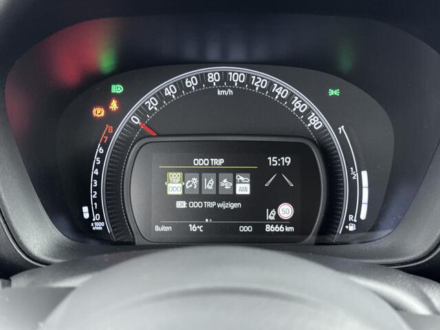 Toyota AYGO X 1.0 VVT-i MT first