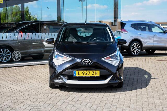 Toyota AYGO 1.0 VVT-i x-play APPLE CARPLAY/ HILL HOLD/ LED