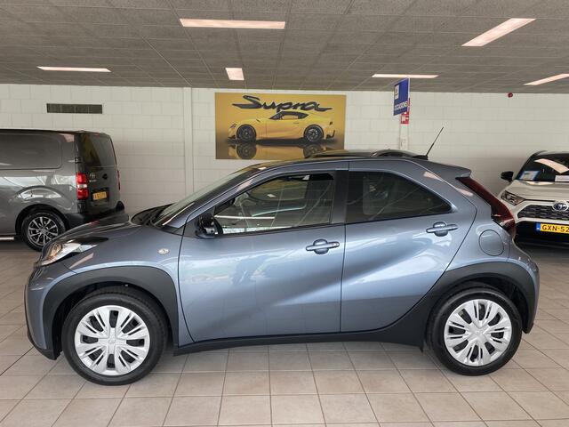 Toyota AYGO X 1.0 VVT-i MT Play
