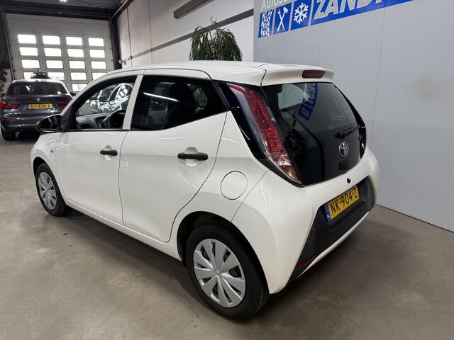 Toyota AYGO 1.0 VVT-i x-now
