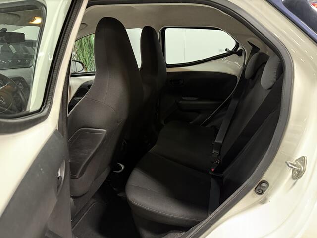 Toyota AYGO 1.0 VVT-i x-now