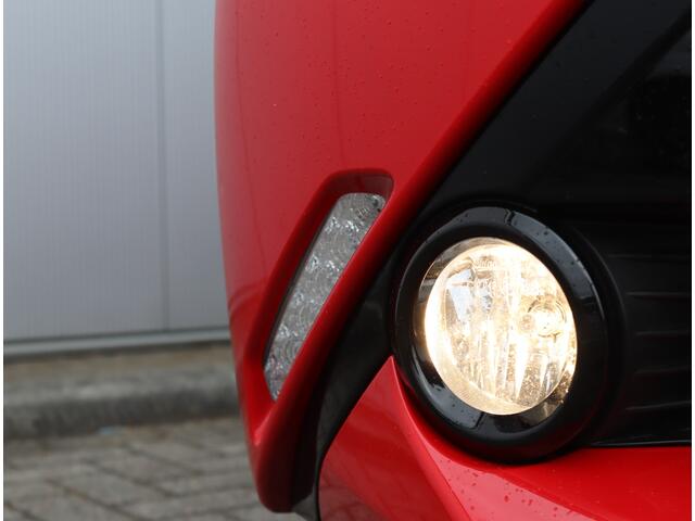 Toyota AYGO 1.0 VVT-i x-play | BOVAG-garantie | Camera | Airco | NAP
