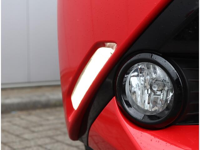 Toyota AYGO 1.0 VVT-i x-play | BOVAG-garantie | Camera | Airco | NAP