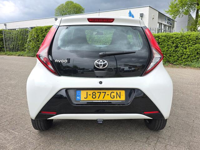 Toyota AYGO 1.0 VVT-i x-play, Camera! Carplay! Trekhaak! Zondag OPEN!
