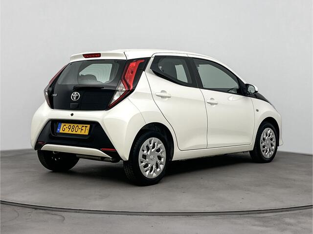 Toyota AYGO 1.0 VVT-i X-Nav | Navigatie | NL-Auto | Parkeercamera |