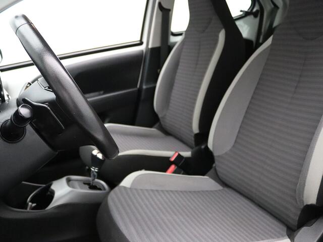 Toyota AYGO 73 pk VVT-i x-play AUTOMAAT Airco | Camera | Carplay | 15" Velgen