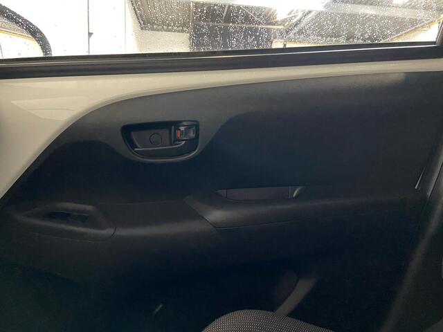 Toyota AYGO 1.0 VVT-i x-fun Airco. Cruise . 5-Deurs!