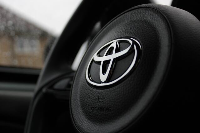 Toyota AYGO X 1.0 VVT-i MT Pulse Achteruitrijcamera, Cruise Control Adaptief, Airco Automatisch, DAB Radio