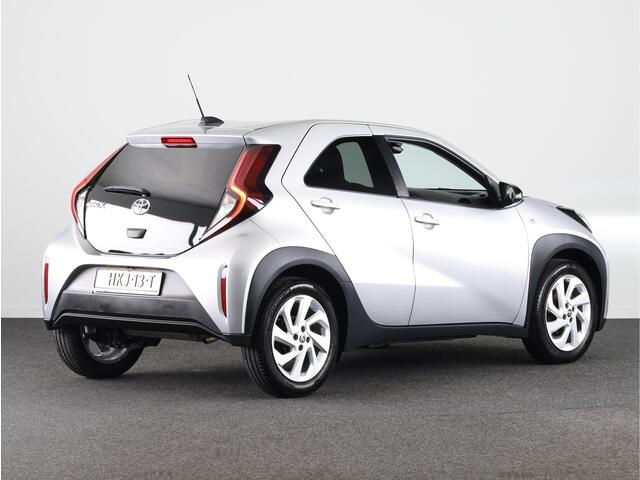 Toyota AYGO X 1.0 VVT-i MT Pulse | Voorstoelen verwarmd | Parkeercamera | Apple Carplay /- Android Auto |