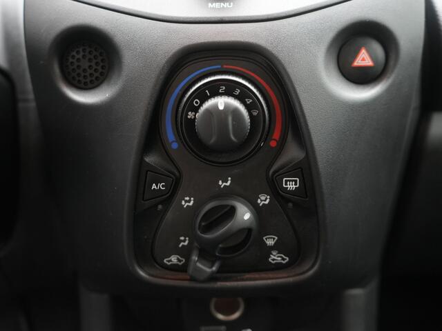 Toyota AYGO 1.0 VVT-i x-fun | Airco | Bluetooth | NL-Auto |