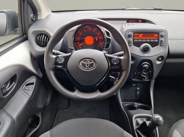 Toyota AYGO 1.0 VVT-i 5-Drs X-Fun Airco - NL Auto - Lage Kmstand!